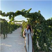 Laureata in Arti Visive insegno Storia dell’arte antica, medievale, moderna,contemporanea e arte sacra